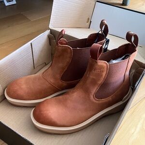 Sorel Women’s Hi-Line Chelsea Boot